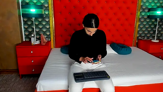 VallerieJones online show from 18, 10, 2025