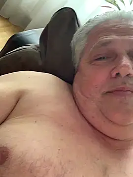 Snapshot of cheapslutfemke chatting on 8, 10, 2025 cheapslutfemke online show from 8, 10, 2025