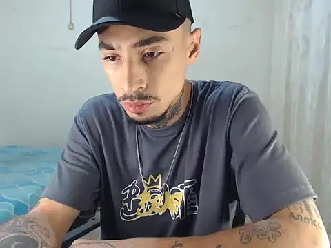 emiliano hottt online show from 16, 12, 2025