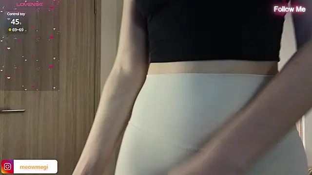 Snapshot of LisaSweetie chatting on 7, 12, 2024 LisaSweetie online show from 7, 12, 2024