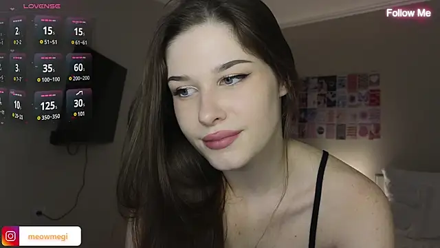 Snapshot of LisaSweetie chatting on 3, 2, 2025 LisaSweetie online show from 3, 2, 2025