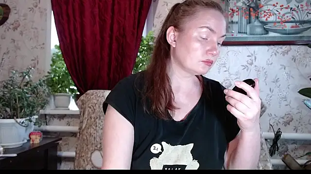 Snapshot of EmilyDoth chatting on 5, 5, 2026 EmilyDoth online show from 5, 5, 2026