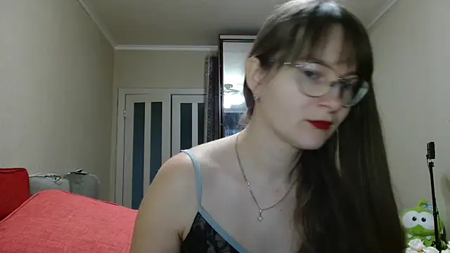 KiraGoldens online show from 5, 11, 2025