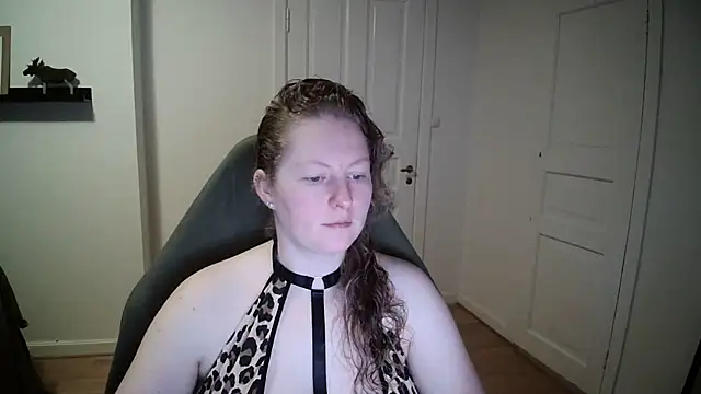 Girlnina-1995 online show from 18, 12, 2024