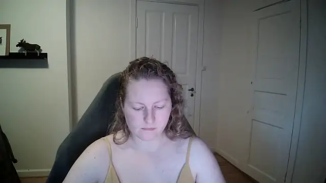 Girlnina-1995 online show from 2, 1, 2025