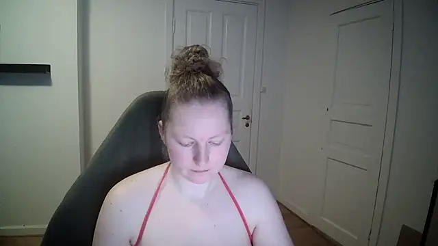 Girlnina-1995 online show from 14, 2, 2025