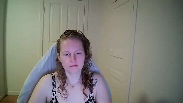 Girlnina-1995 online show from 31, 3, 2026