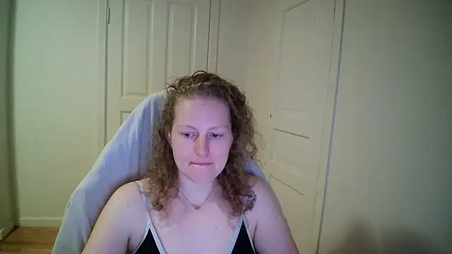 Girlnina-1995 online show from 7, 4, 2026