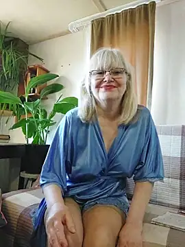 Snapshot of IrmaRose chatting on 26, 4, 2026 IrmaRose online show from 26, 4, 2026