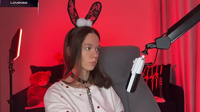 DivineBite online show from 29, 10, 2025