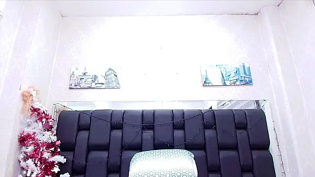  carolina fox online show from 21, 1, 2025