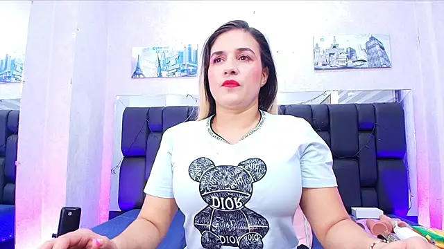  carolina fox online show from 26, 2, 2025