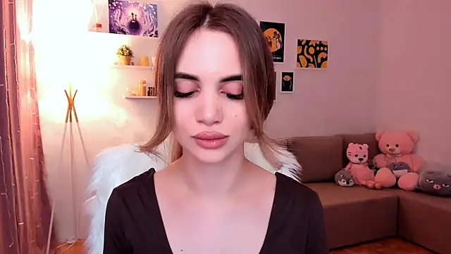 aPieceOfJoy online show from 5, 3, 2025