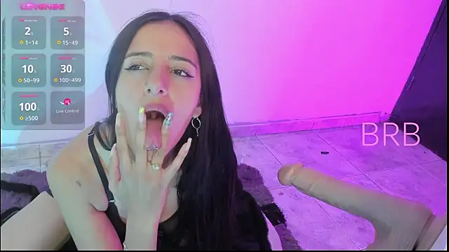 Snapshot of candymills1 chatting on 17, 2, 2026 candymills1 online show from 17, 2, 2026