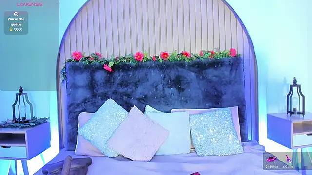 Karlagonzales  online show from 23, 10, 2025