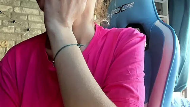 karo123421 online show from 16, 12, 2025