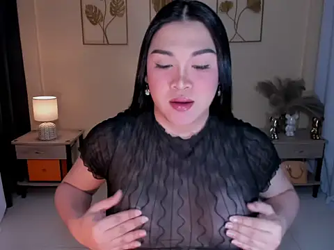 MaxeneCullens online show from 20, 12, 2025