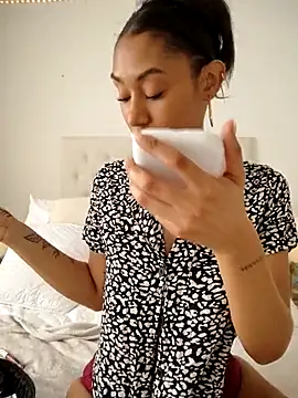 Leaberry online show from 23, 9, 2025