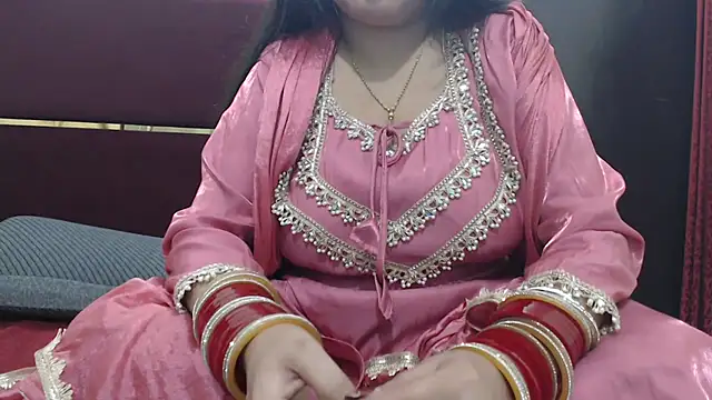 HOT CHILLY online show from 9, 4, 2026