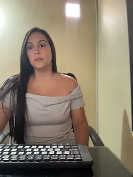 Snapshot of kendall_52 chatting on 8, 5, 2026 kendall 52 online show from 8, 5, 2026