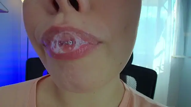 lisbet21x online show from 8, 3, 2025