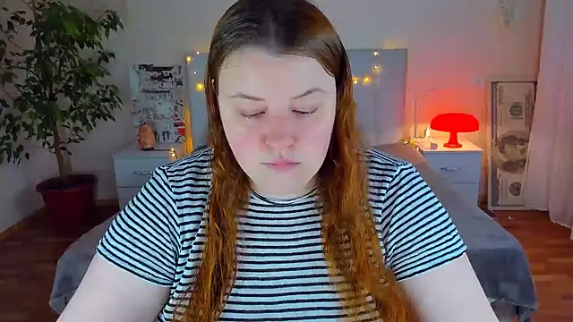 PolinaSalvatore online show from 5, 4, 2026