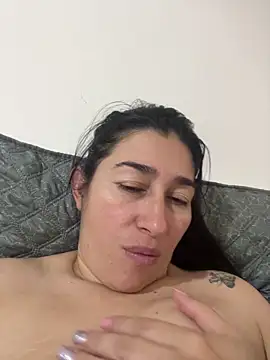 Snapshot of andreaisis2 chatting on 4, 3, 2026 andreaisis2 online show from 4, 3, 2026