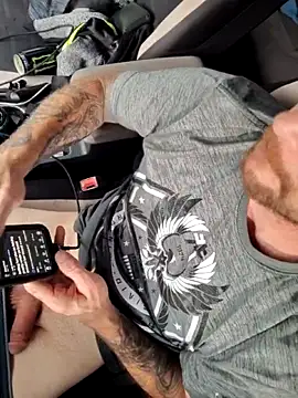 Snapshot of J-Dubb chatting on 17, 11, 2025 J-Dubb online show from 17, 11, 2025