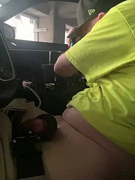 Snapshot of J-Dubb chatting on 10, 4, 2026 J-Dubb online show from 10, 4, 2026