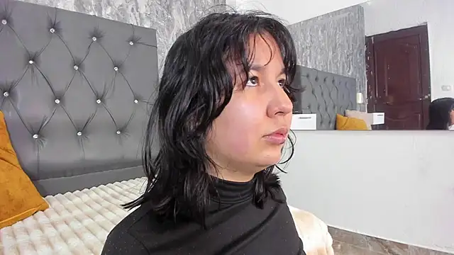 Lia sarahi online show from 25, 2, 2026