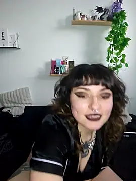 Moxxxie online show from 17, 10, 2025