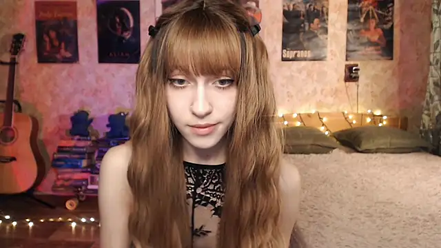 Friendly Ellie online show from 8, 12, 2024