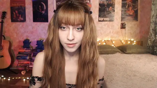 Friendly Ellie online show from 12, 12, 2024