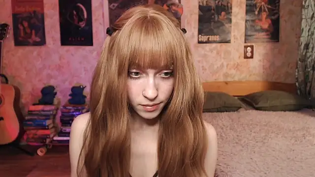 Friendly Ellie online show from 28, 11, 2025