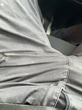 Snapshot of agitnizci13 chatting on 16, 12, 2024 agitnizci13 online show from 16, 12, 2024