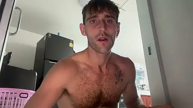 Snapshot of lukegunn chatting on 13, 12, 2024 lukegunn online show from 13, 12, 2024