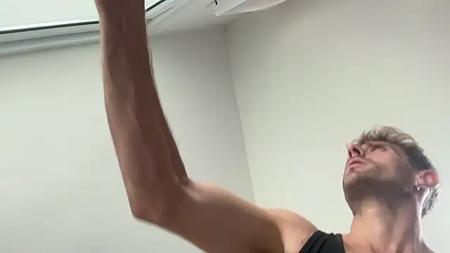 Snapshot of lukegunn chatting on 16, 12, 2024 lukegunn online show from 16, 12, 2024