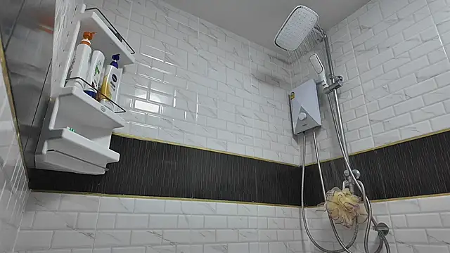 Snapshot of lukegunn chatting on 27, 9, 2025 lukegunn online show from 27, 9, 2025