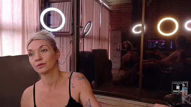 MissLMrJ online show from 20, 10, 2025