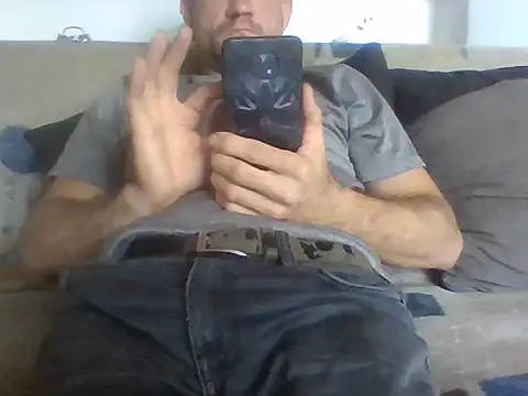 Snapshot of aroj95 chatting on 13, 9, 2025 aroj95 online show from 13, 9, 2025