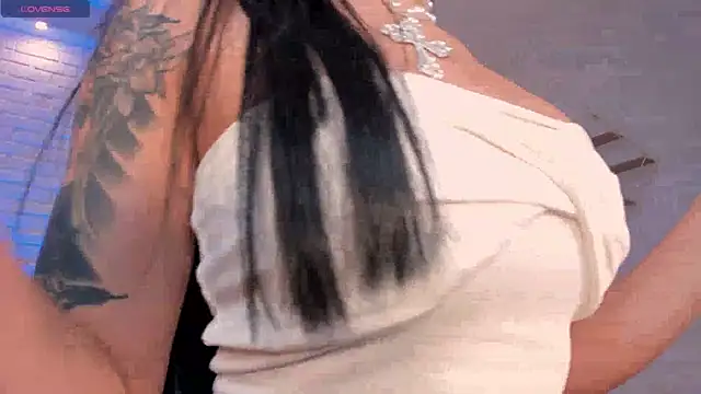 Snapshot of NickyLawson chatting on 29, 10, 2025 NickyLawson online show from 29, 10, 2025