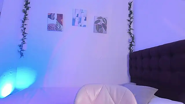 Snapshot of Athompzon chatting on 23, 10, 2025 Athompzon online show from 23, 10, 2025