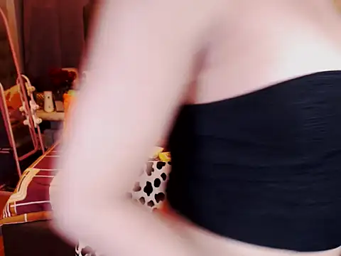 Snapshot of UnMarriedwifeTSX chatting on 24, 10, 2025 UnMarriedwifeTSX online show from 24, 10, 2025