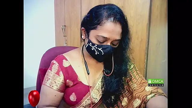 Snapshot of sexynayan23 chatting on 22, 10, 2025 sexynayan23 online show from 22, 10, 2025