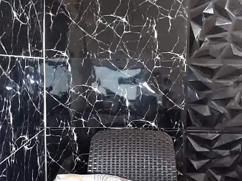 Snapshot of MissKeanna chatting on 17, 12, 2024 MissKeanna online show from 17, 12, 2024