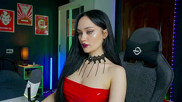 Snapshot of QueenAliss chatting on 3, 11, 2025 QueenAliss online show from 3, 11, 2025