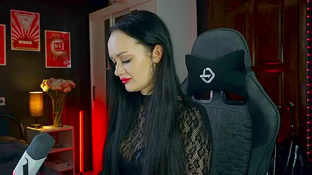 QueenAliss online show from 15, 2, 2026