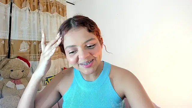 ValienteGirl  online show from 31, 12, 2024