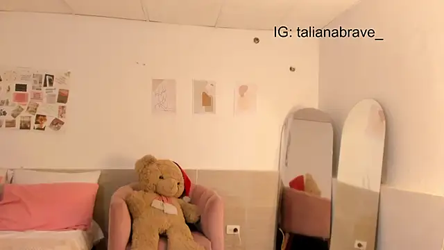 ValienteGirl  online show from 5, 10, 2025