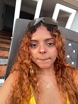 ValienteGirl  online show from 13, 10, 2025